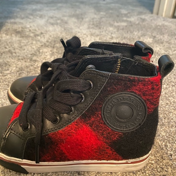 Burberry toddler high top shoes